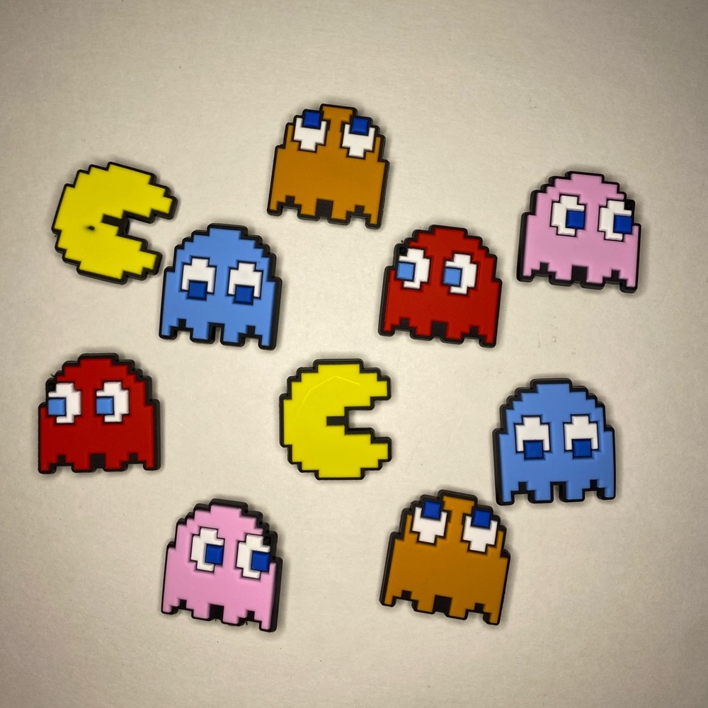 🟡 PACMAN & Ghosts • 10 PCS Unisex Croc Shoe/Bracelet Charms.